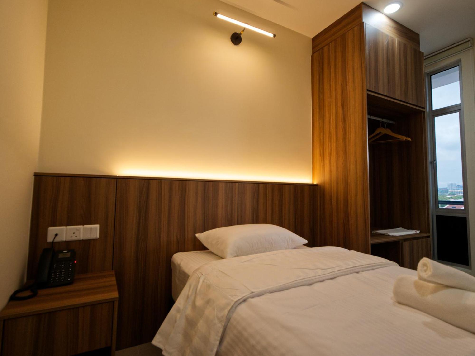 Weiss Hotels Kepong Baru Kampong Jawa Tengah Luaran gambar