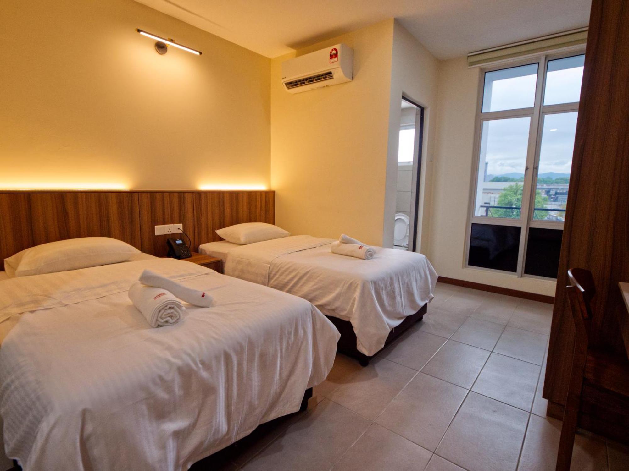 Weiss Hotels Kepong Baru Kampong Jawa Tengah Luaran gambar